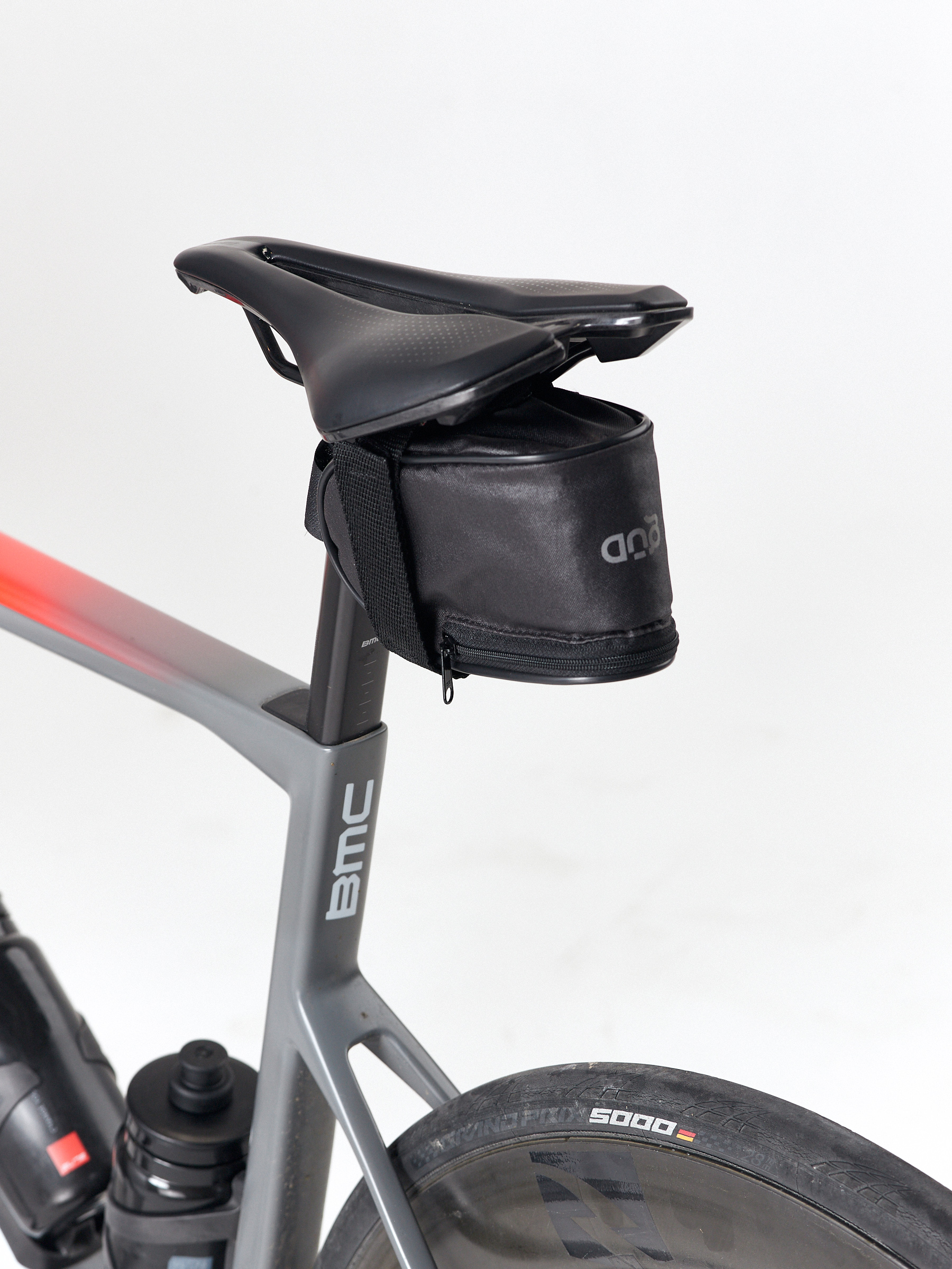 bolso bajo asiento 2.jpg