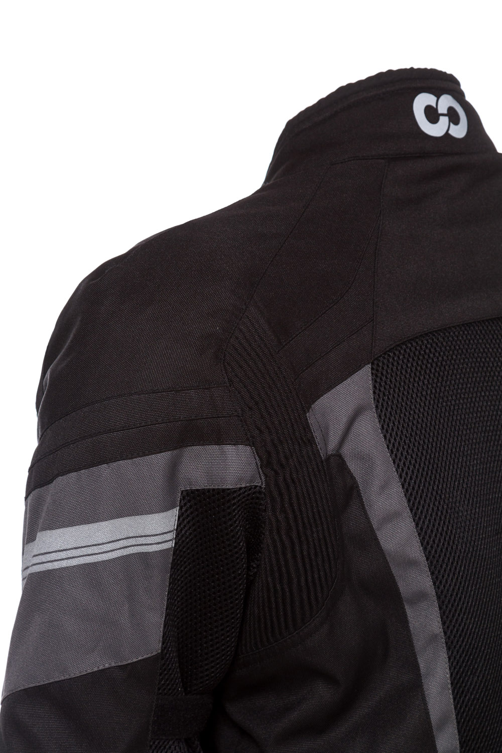 CAMPERA 4S NEGRO GRIS DETALLE 2.jpg