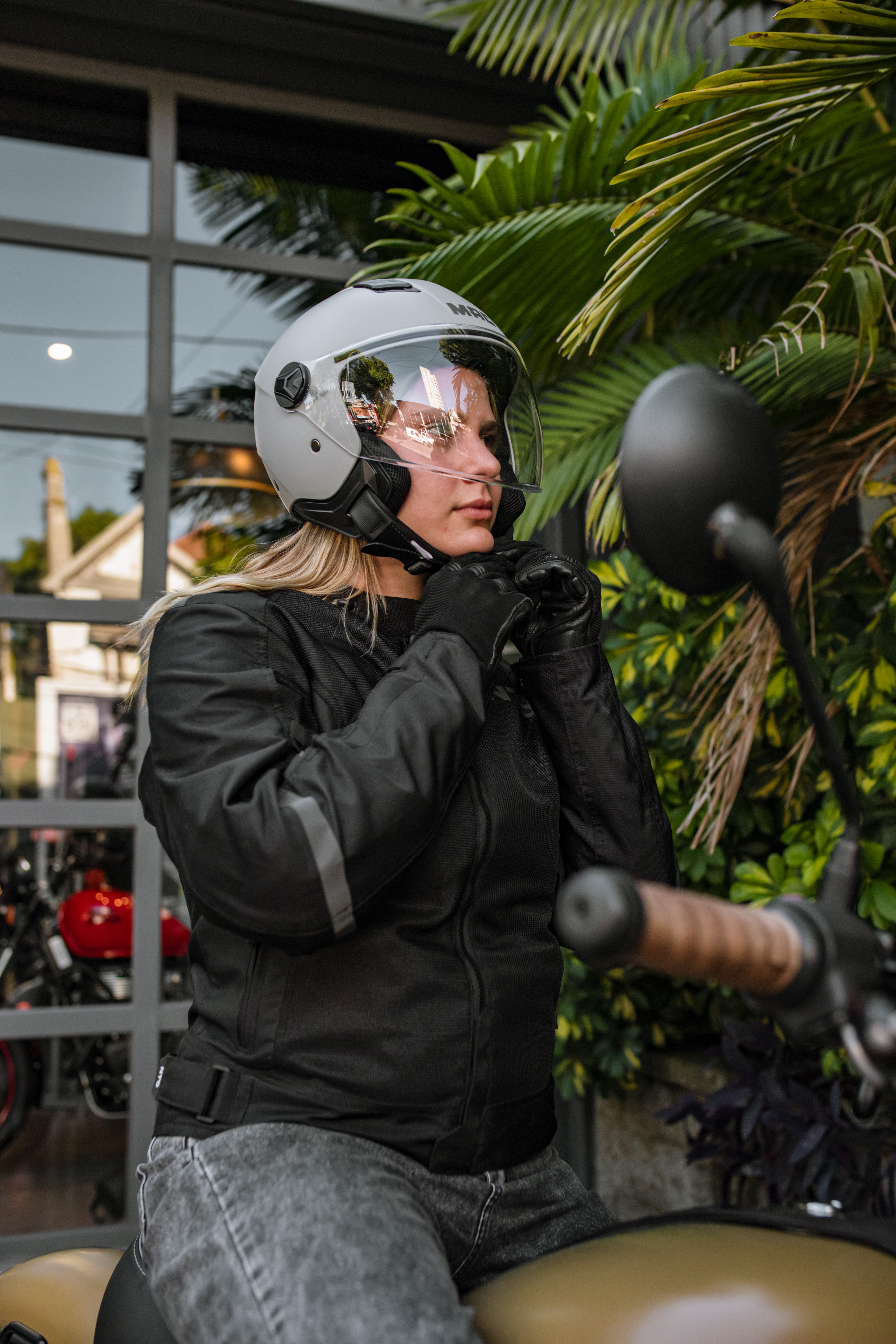 1224.LANZAMIENTOS MAC.250.jpg