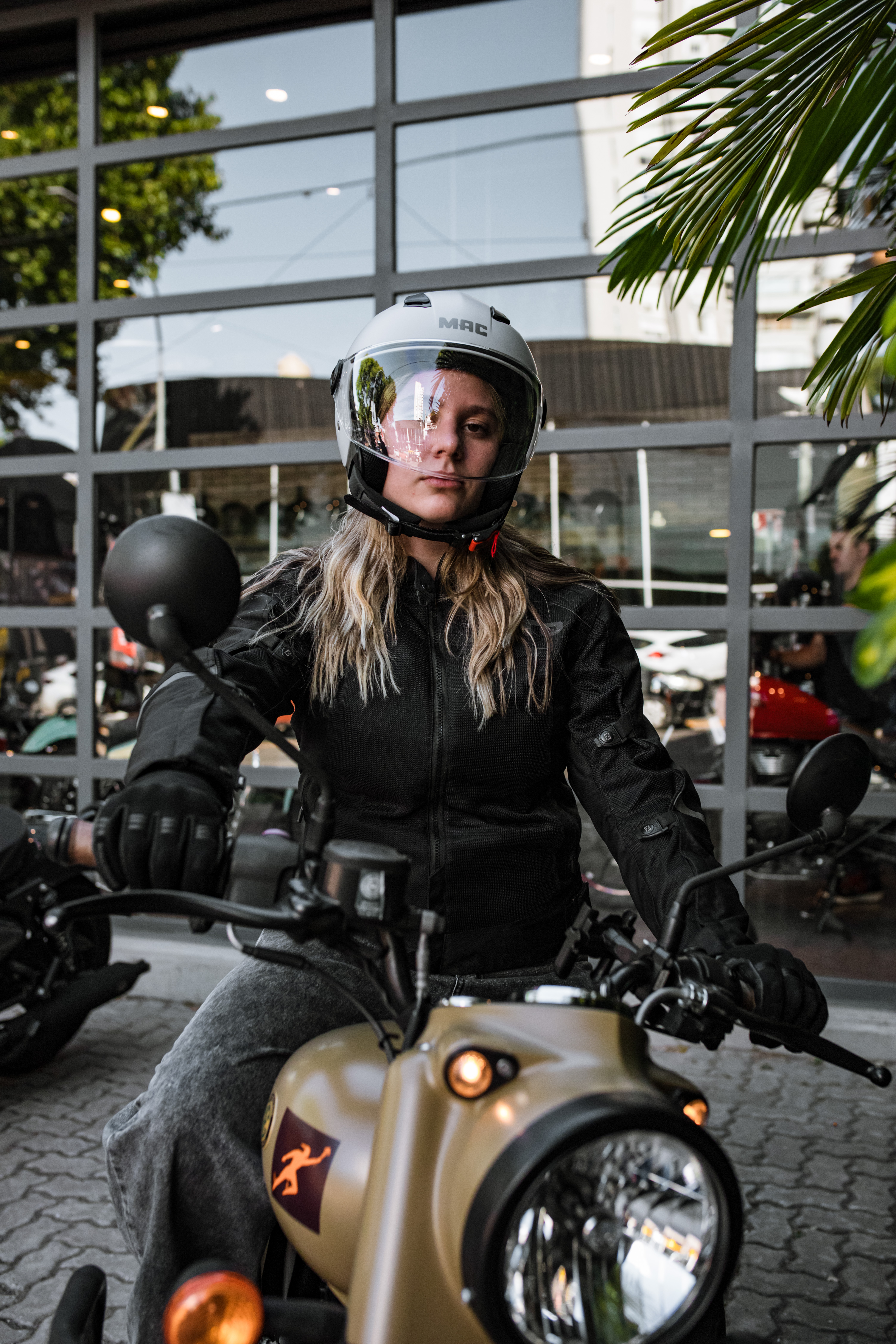 1224.LANZAMIENTOS MAC.256.jpg