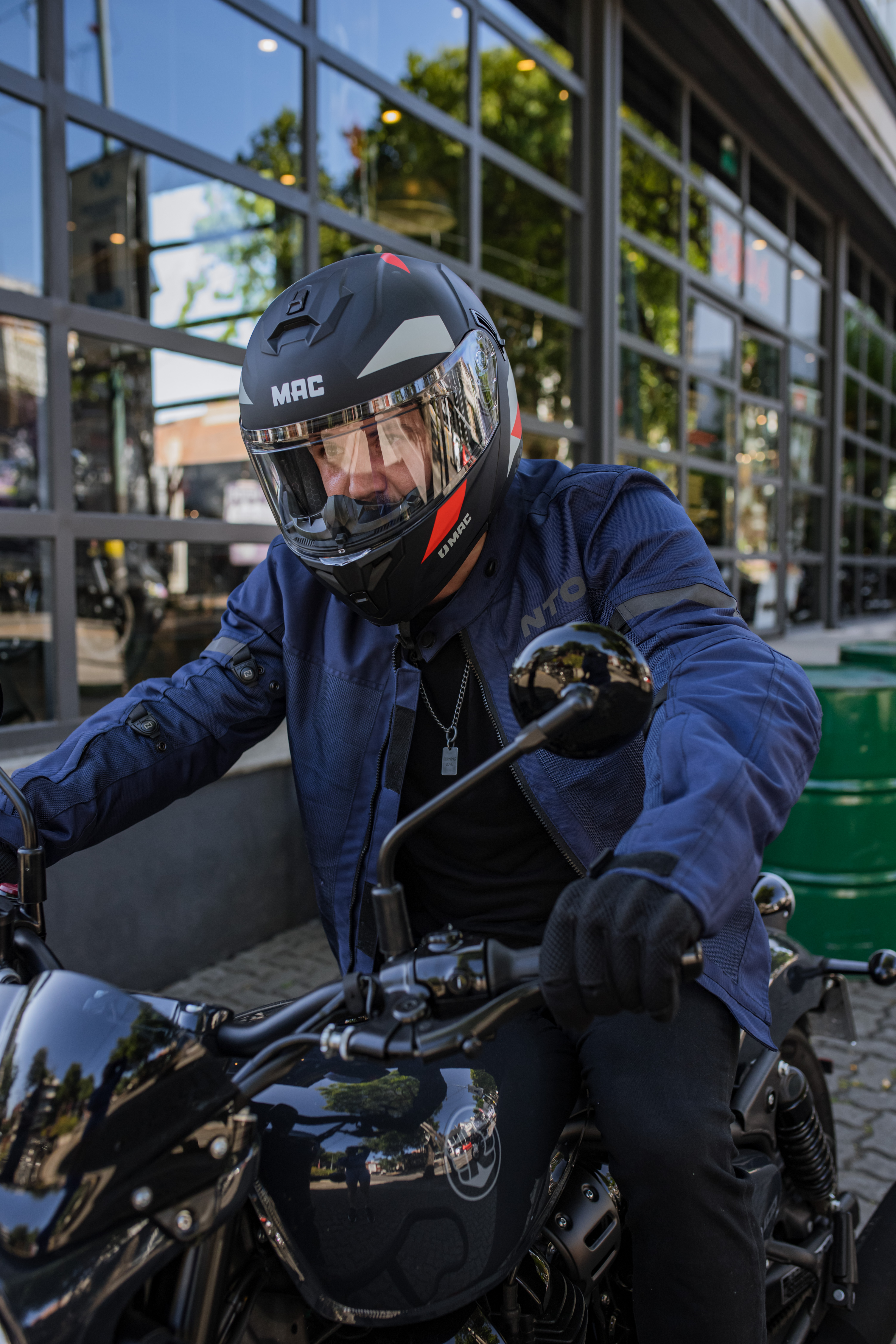 1224.LANZAMIENTOS MAC.150.jpg