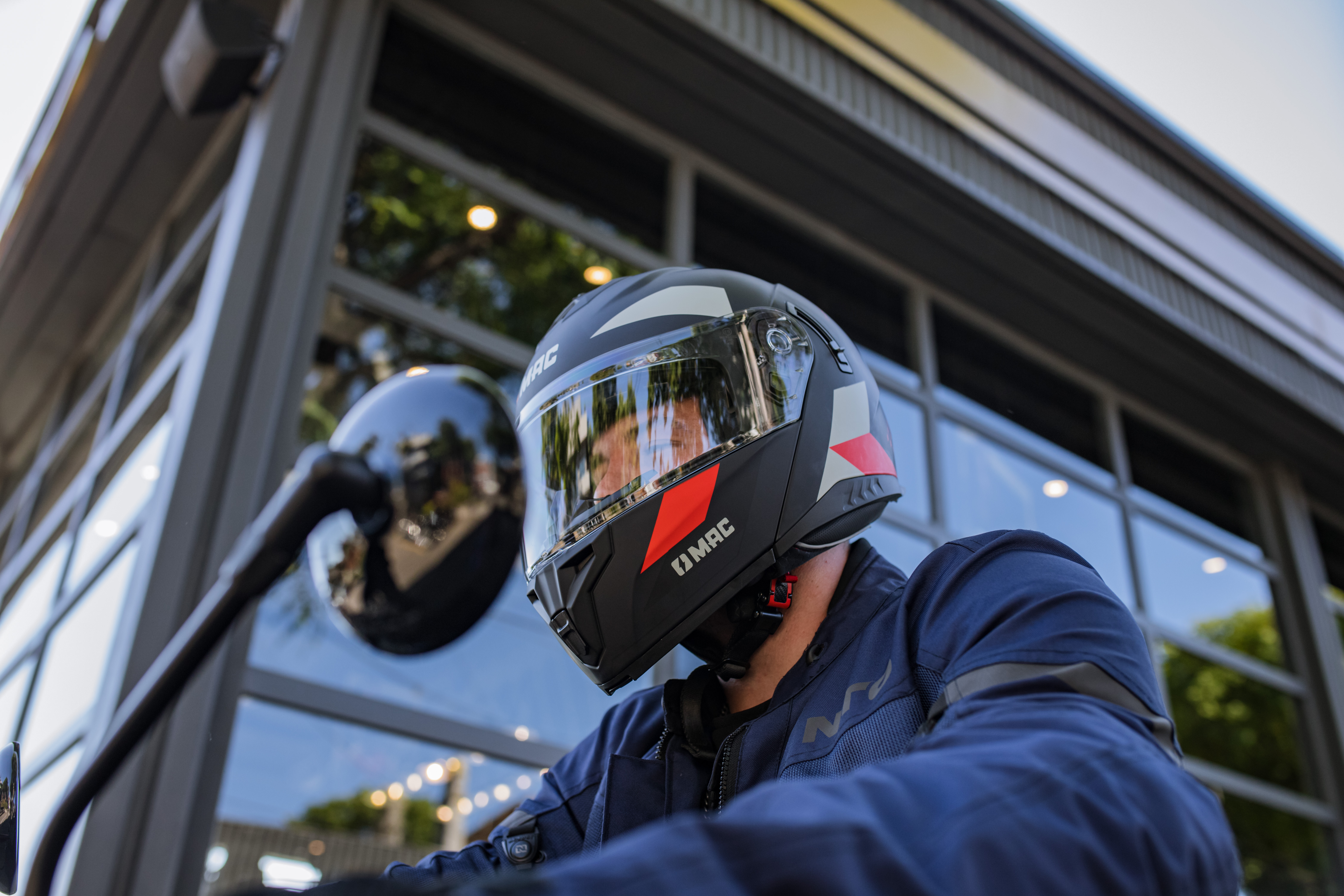 1224.LANZAMIENTOS MAC.160.jpg