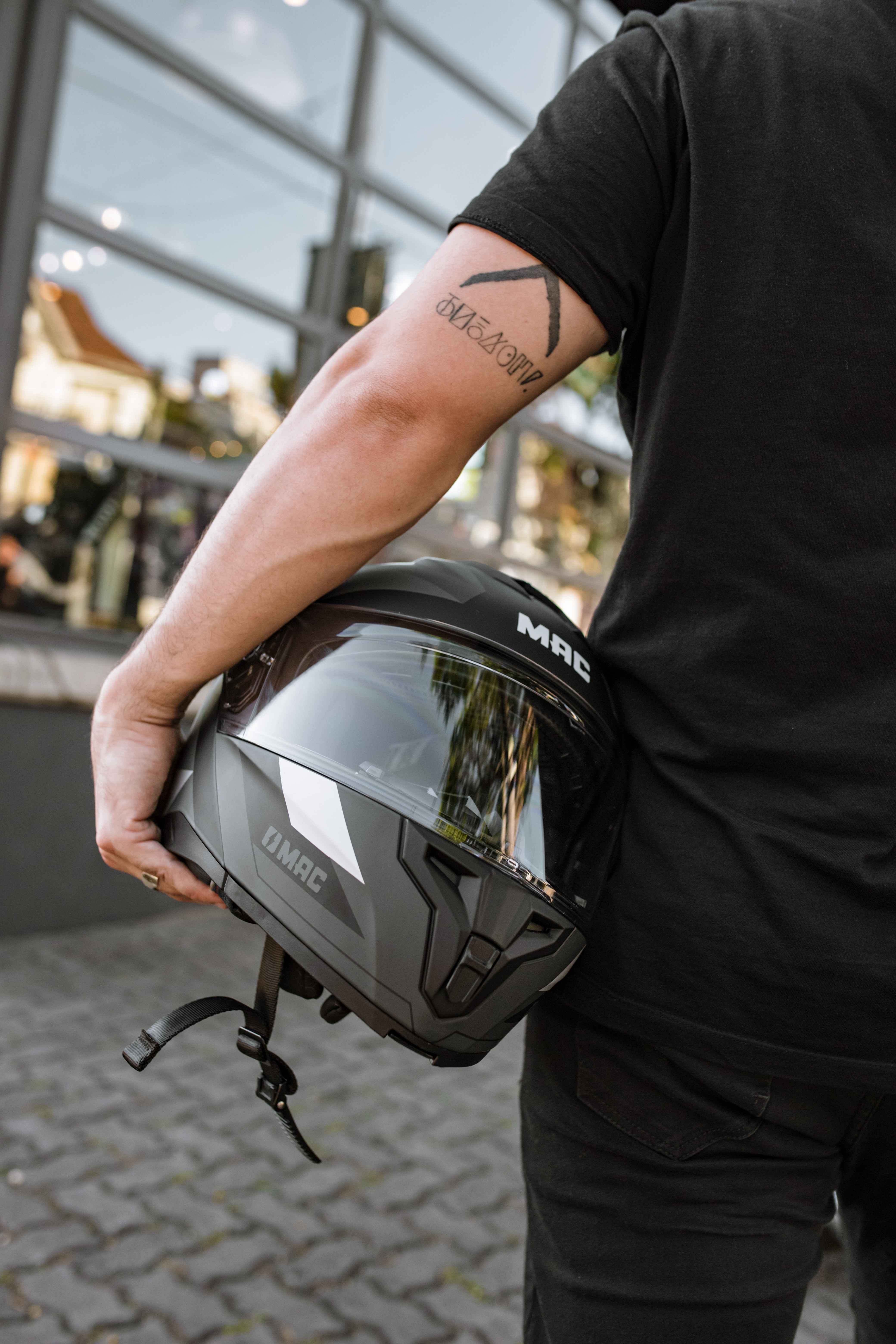 1224.LANZAMIENTOS MAC.480.jpg