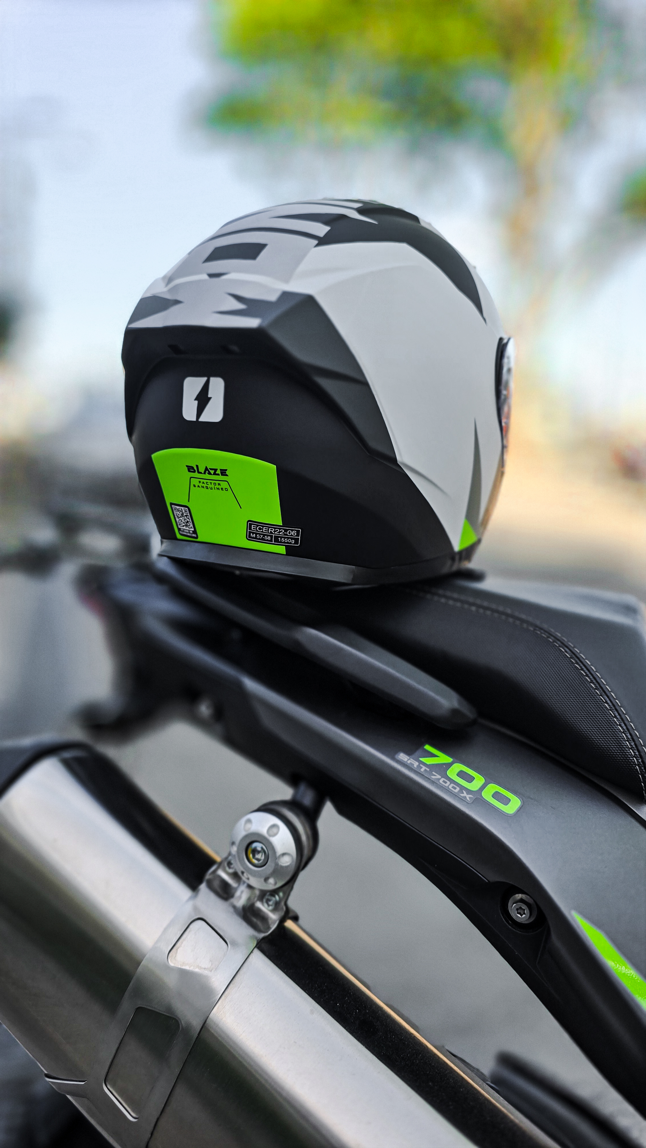 BLAZE MONARCH YLW-02-2.jpg