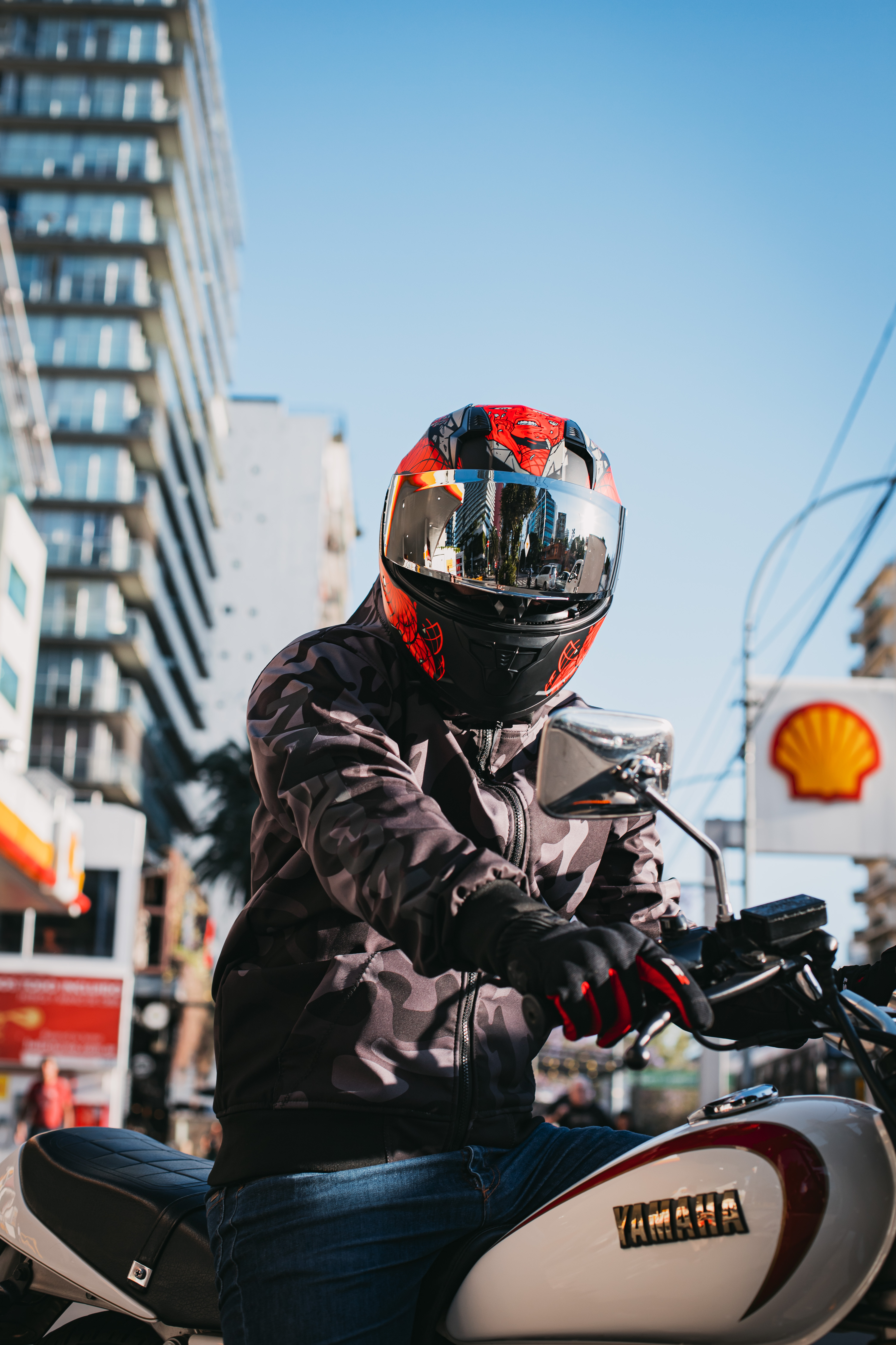 LANZAMIENTO MAC 23.DIAGONAL B.165.jpg